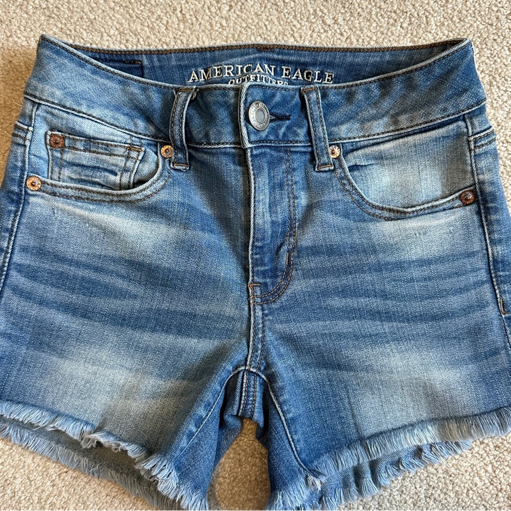 🔥 3/$20 AEO midi super stretch raw-hem / frayed jean shirt sz - sz 0